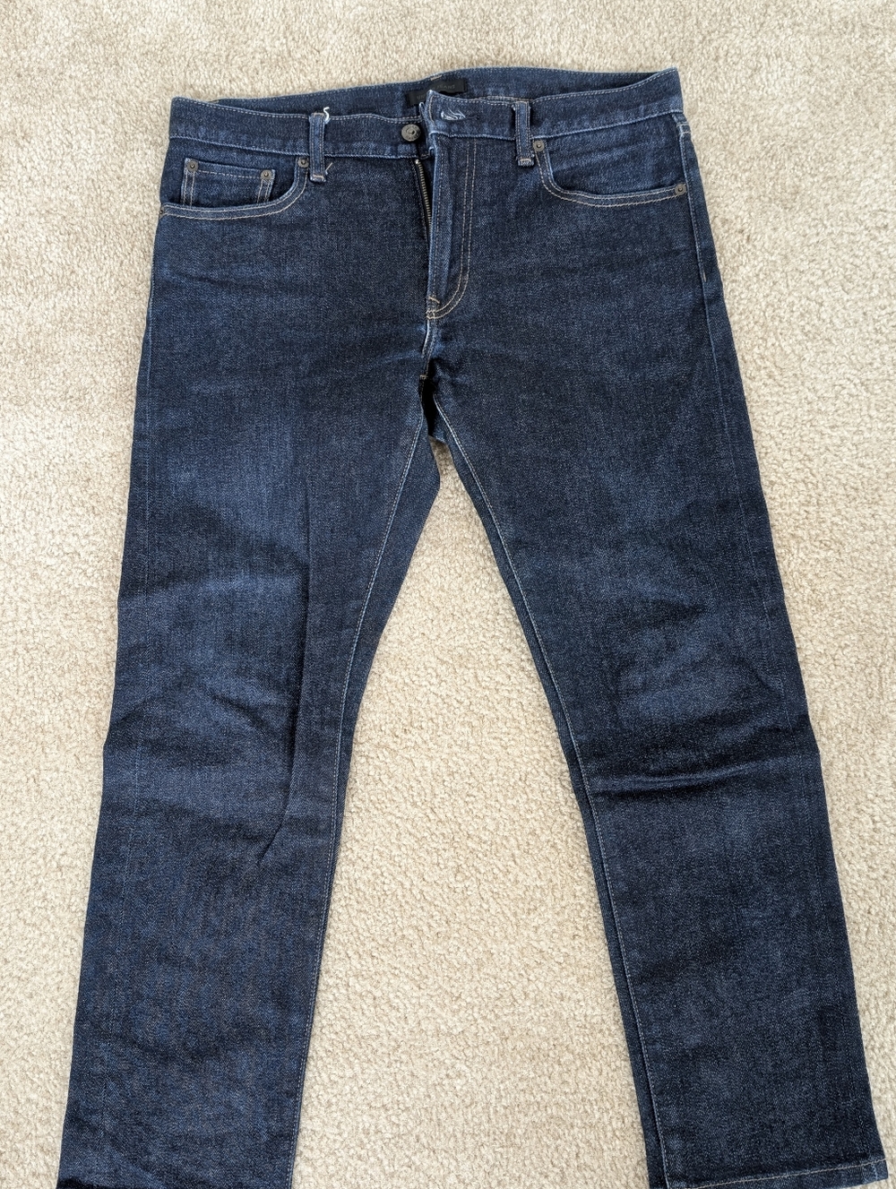 Uniqlo Men's Slim Jeans in Dark Indigo - Size 32/27